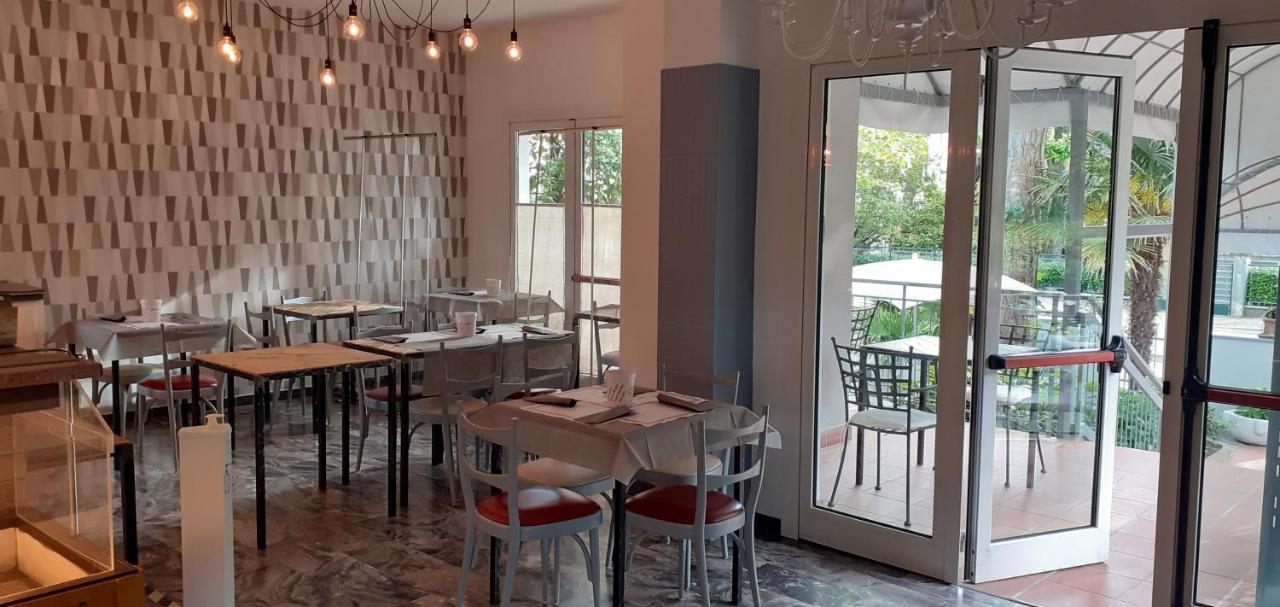 Hotel Garni Anna Cervia Exterior photo