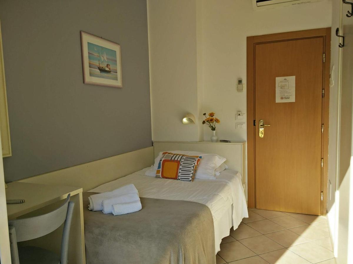 Hotel Garni Anna Cervia Exterior photo